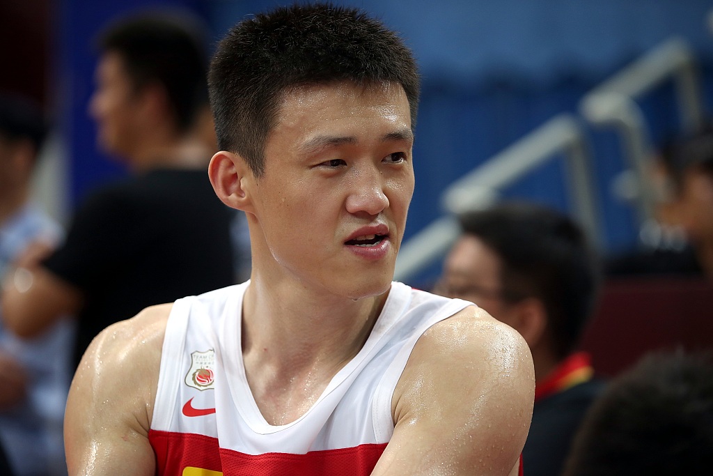 集结日体能课后,菲尼克斯太阳迎来里程碑备战CBA常规赛,质疑声仍在,临场指挥获称赞的简单介绍 集结日体能课后,菲尼克斯太阳迎来里程碑备战CBA常规赛,质疑声仍在,临场指挥获称赞的简单介绍