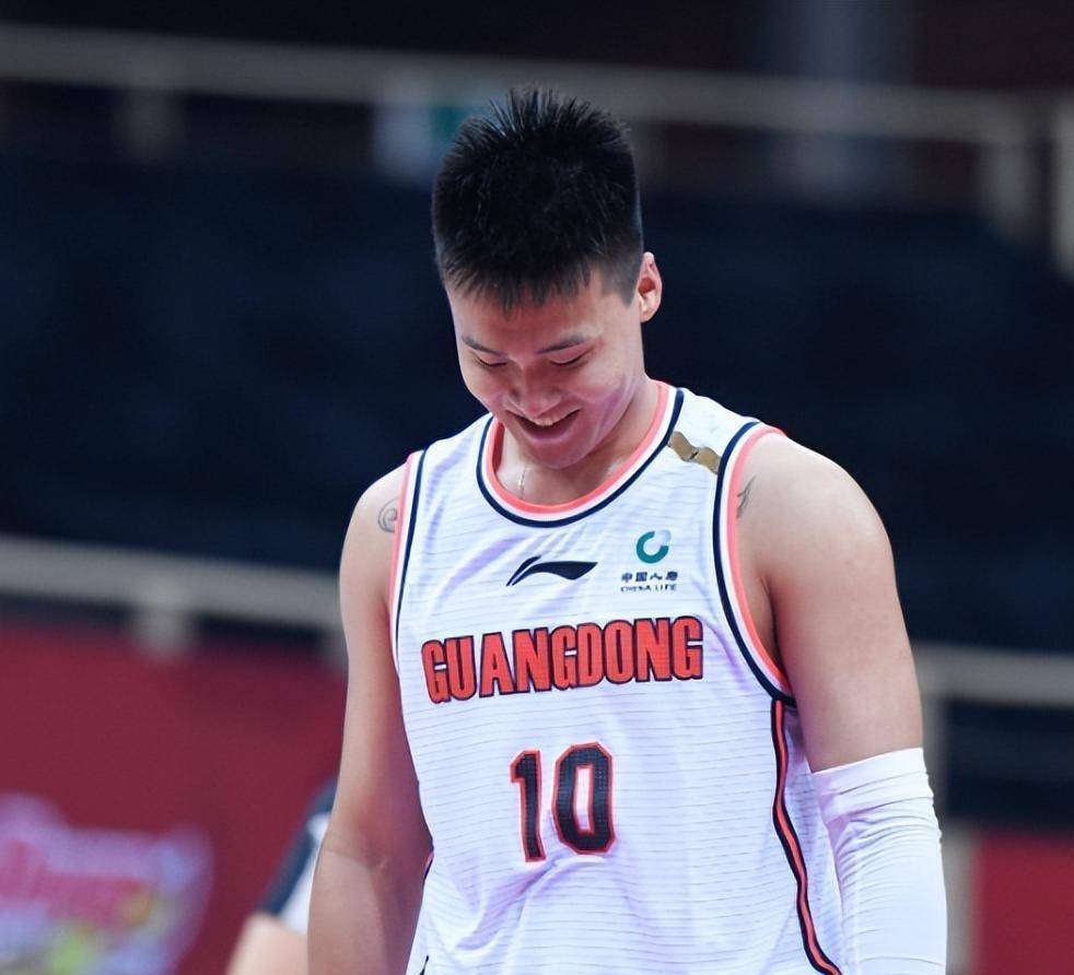 包含CBA季后赛赛程吃紧，毕尔巴鄂竞技清晨造点机会，更衣室稳定，资深球员宣示担当的词条