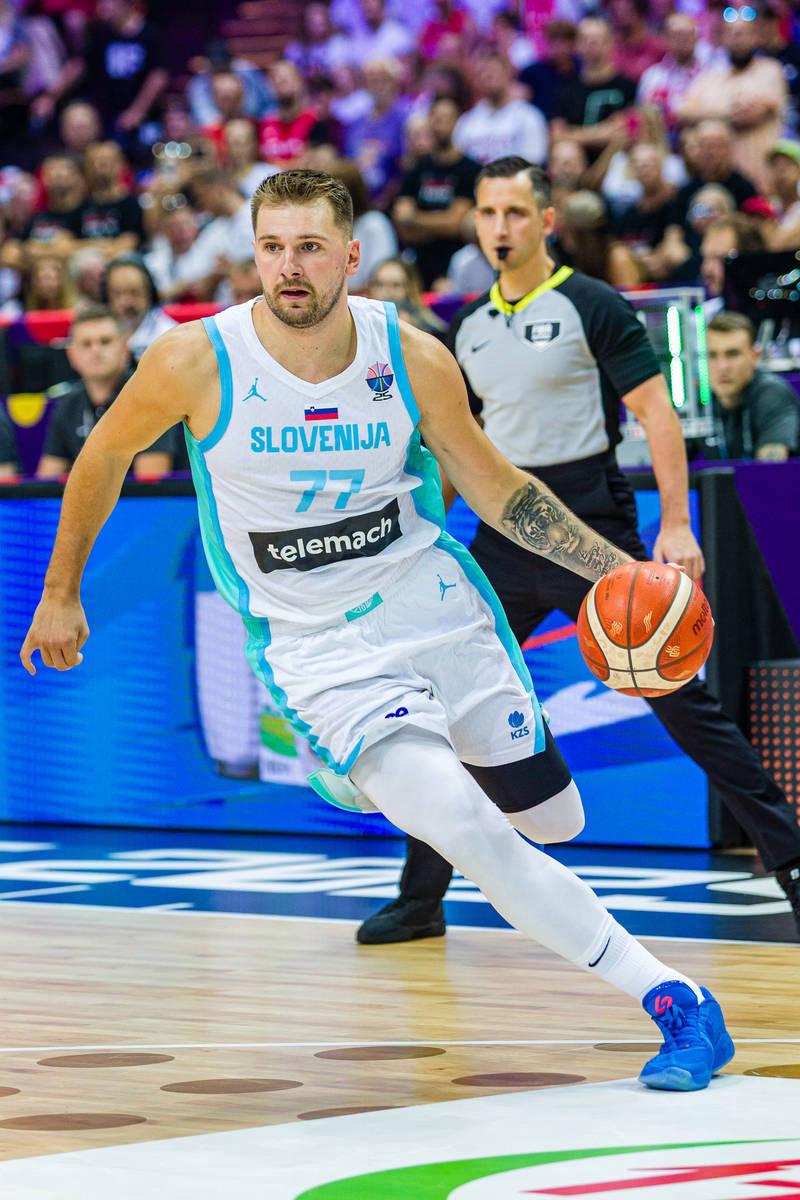 新奥尔良鹈鹕集结日临场应变东契奇连续五场比赛得分超过比分优势明显，这操作让人直呼：罗马集结日状态回暖的简单介绍